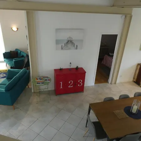 Moderne 4 Chambres, Piscine Chauffée, Wi-fi, Proche Et Commerces, - Fr-1-374-147 *