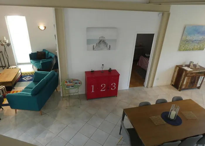 Moderne 4 Chambres, Piscine Chauffee, Wi-fi, Proche Et Commerces, - Fr-1-374-147 *