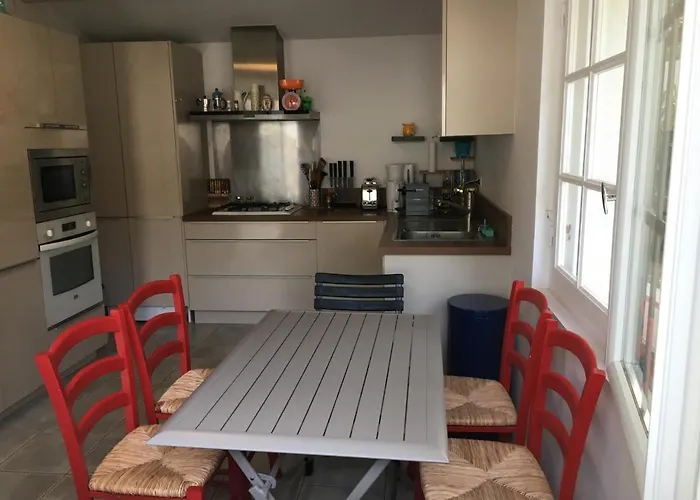 Moderne 4 Chambres, Piscine Chauffee, Wi-fi, Proche Et Commerces, - Fr-1-374-147 Villa